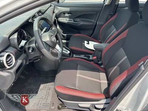 New 2025 Nissan Versa SR w/ Trunk Package image 9