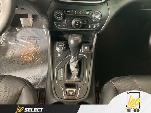 Used 2021 Jeep Cherokee Latitude Lux AWD/4WD image 16