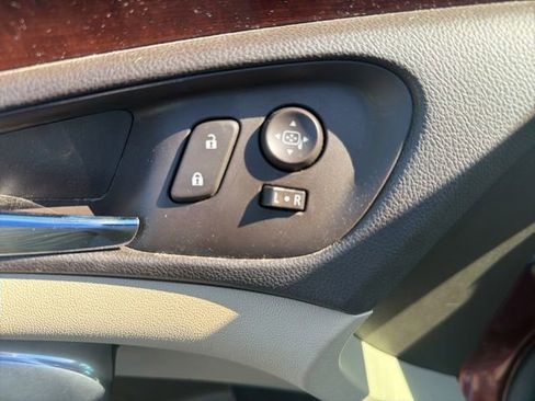 Used 2016 Buick Regal FWD image 17