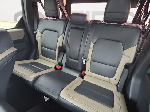 Used 2024 Ford Bronco Wildtrak image 18