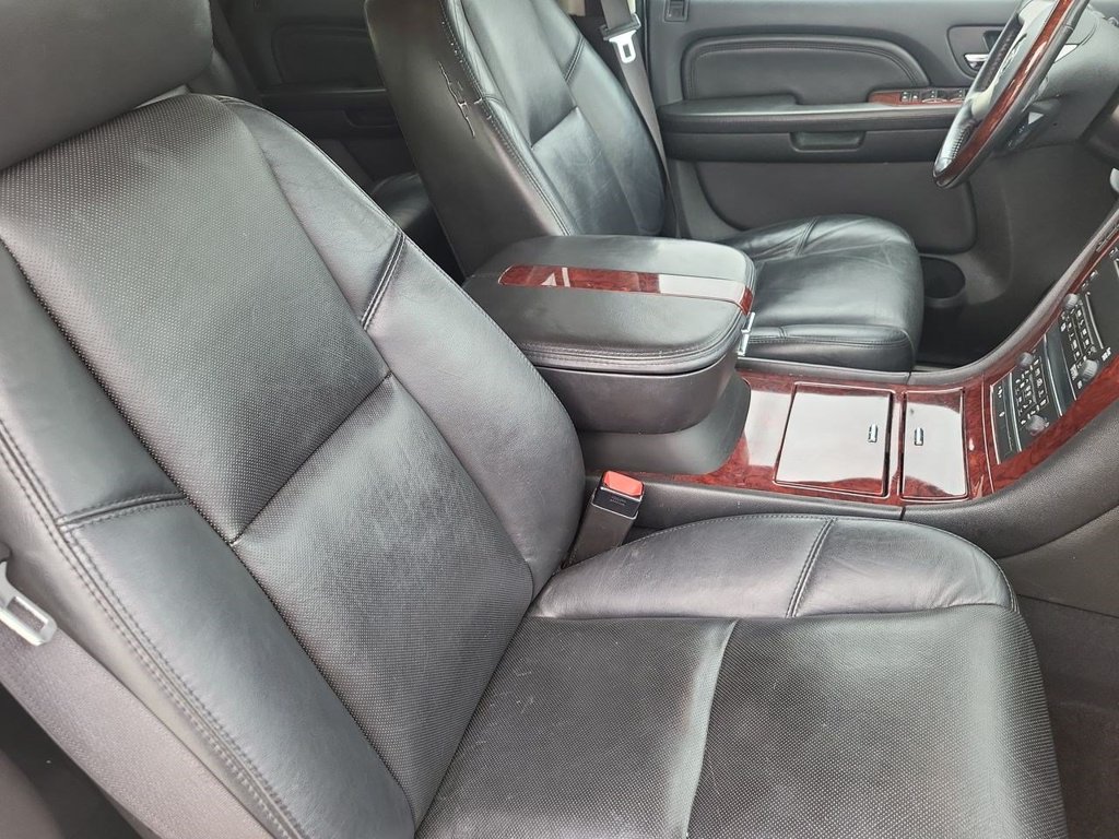 Used 2008 Cadillac Escalade AWD image 33