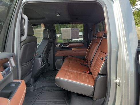Used 2025 GMC Sierra 2500 Denali Ultimate AWD/4WD image 25