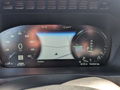 Used 2016 Volvo XC90 T8 Momentum w/ Vision Package image 32