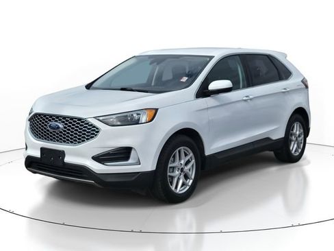 Certified 2024 Ford Edge SEL image 2