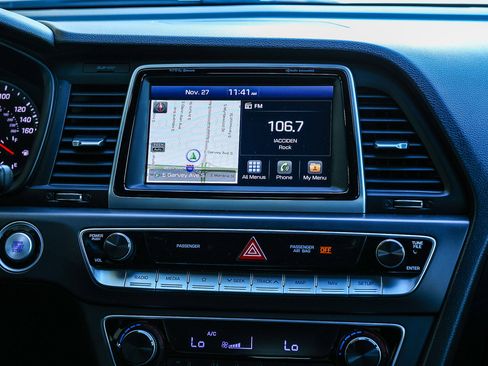 Used 2019 Hyundai Sonata Limited image 21