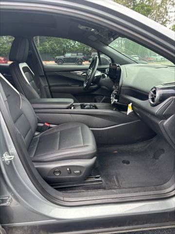 Used 2024 Chevrolet Blazer EV LT AWD/4WD image 15