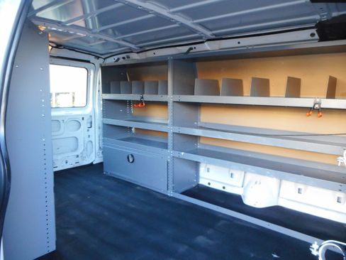 Used 2014 Ford E-250 and Econoline 250 image 19