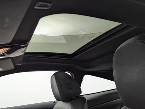 Used 2021 BMW 430i Coupe w/ M Sport Package image 29