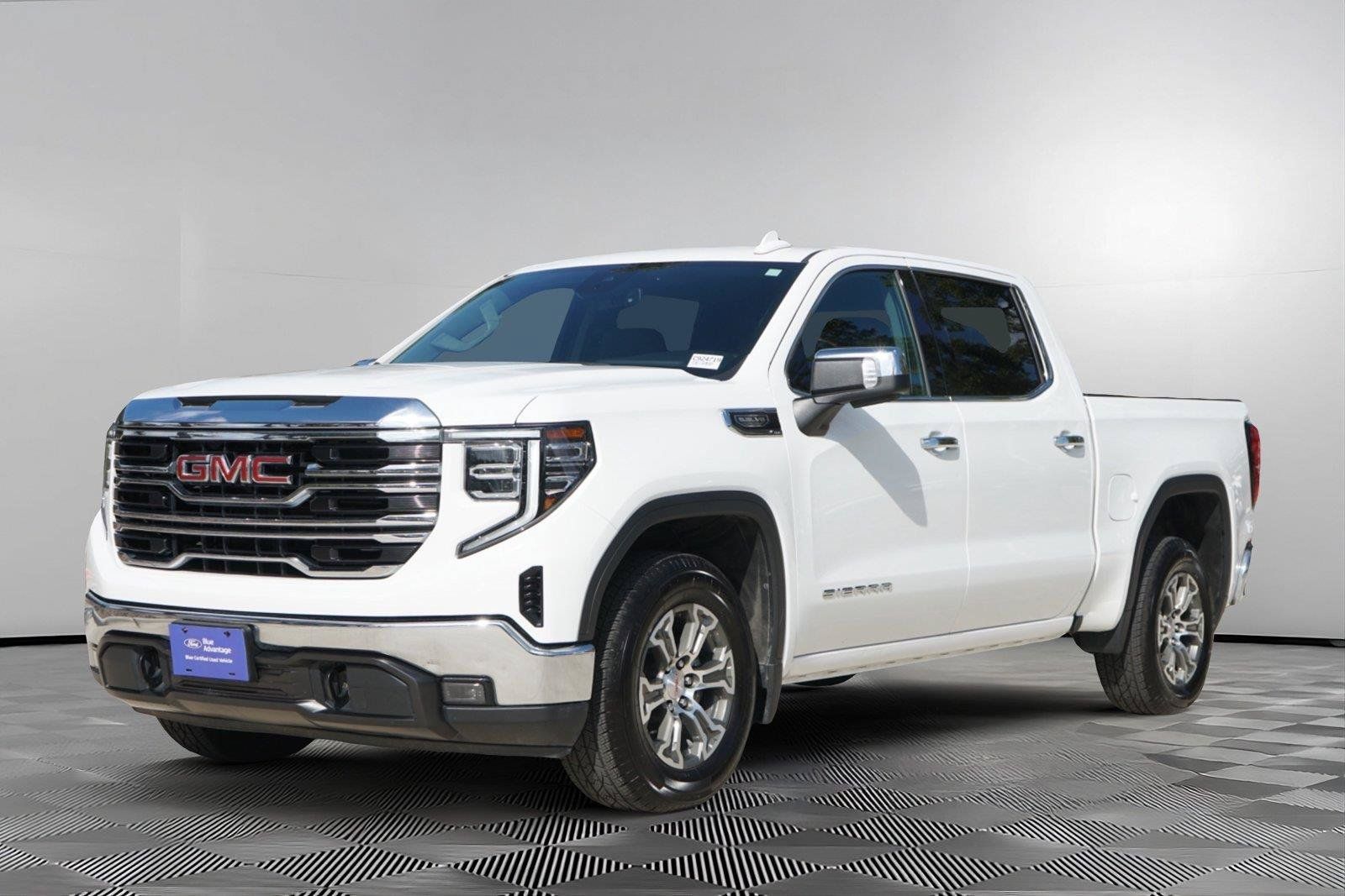 Used 2025 GMC Sierra 1500 SLT RWD image 8