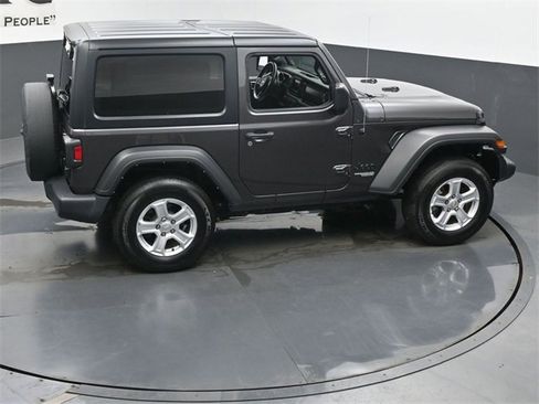 Used 2021 Jeep Wrangler Sport image 33