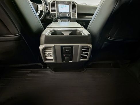 Used 2016 Ford F150 Platinum w/ Equipment Group 701A Luxury image 26