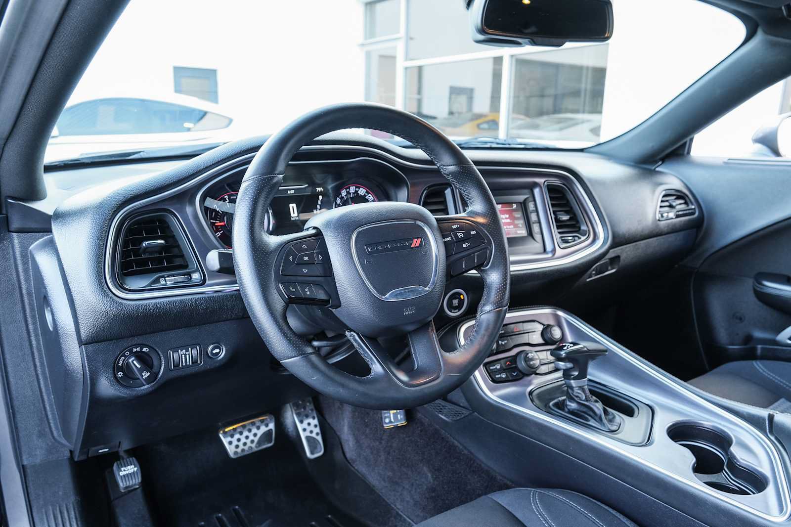 Used 2016 Dodge Challenger R/T w/ Driver Convenience Group RWD image 23