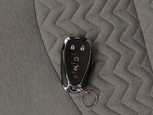 Used 2023 Chevrolet Equinox LT AWD/4WD image 32