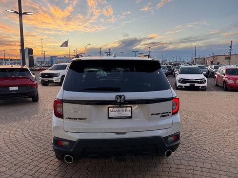Used 2024 Honda Passport Black Edition image 6