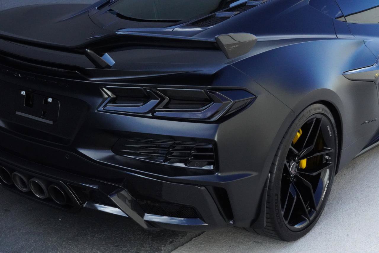 Used 2025 Chevrolet Corvette Z06 w/ Z07 Performance Package RWD image 59