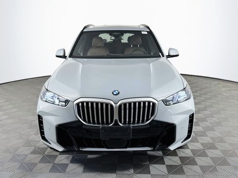 Used 2026 BMW X5 sDrive40i w/ M Sport Package RWD image 2