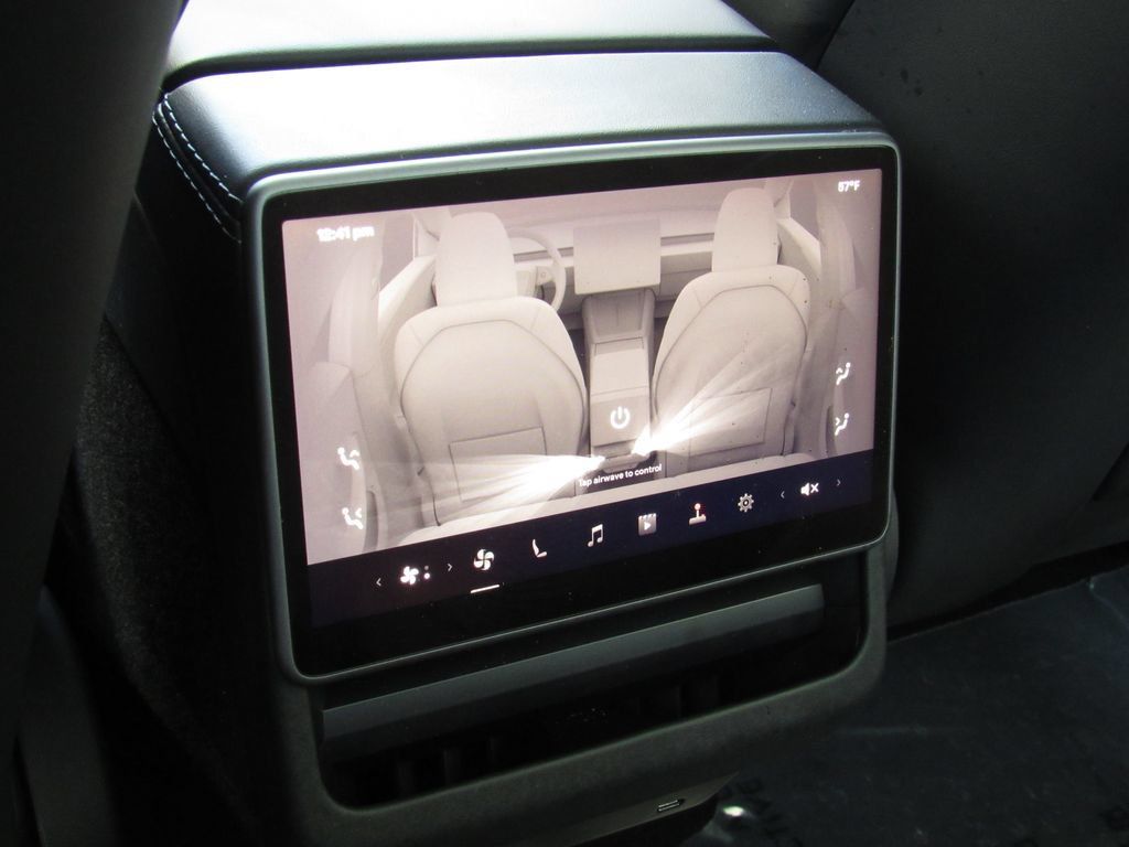 Used 2024 Tesla Model 3 Standard Range RWD image 29