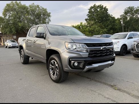 Used 2022 Chevrolet Colorado Z71 AWD/4WD image 1