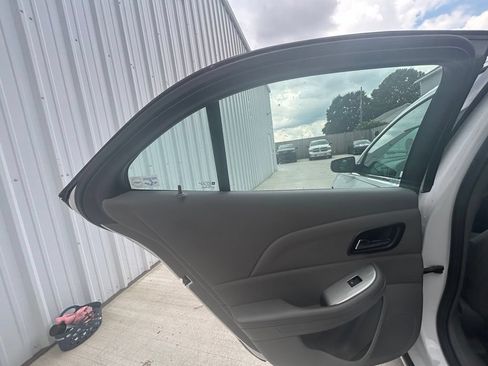 Used 2014 Chevrolet Malibu LS FWD image 14