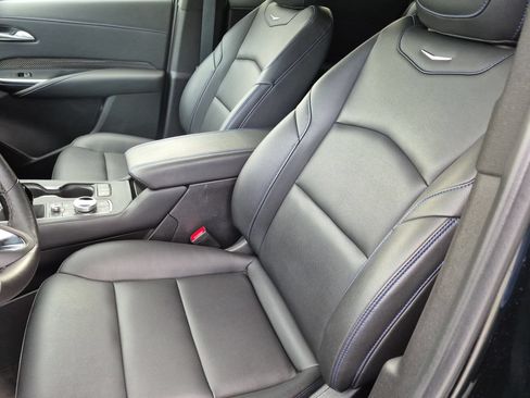 Certified 2025 Cadillac XT4 Sport w/ Cold Weather Package FWD image 15