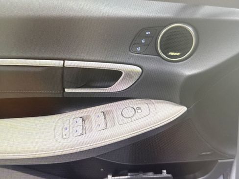 Certified 2025 Hyundai Sonata Limited FWD image 11