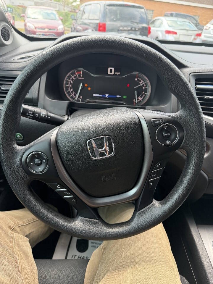 Used 2017 Honda Ridgeline RTS image 11