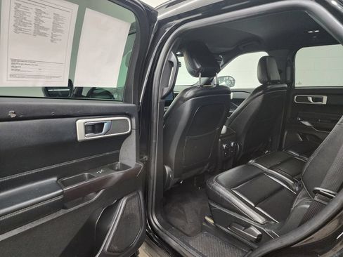 Used 2020 Ford Explorer XLT w/ Equipment Group 202A AWD/4WD image 23
