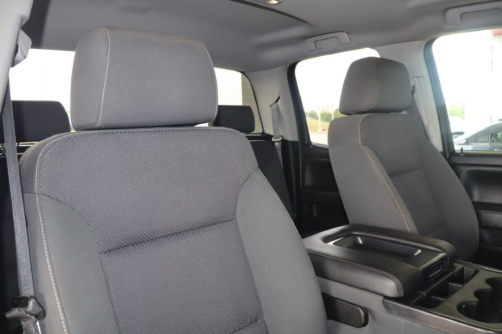 Used 2018 Chevrolet Silverado 1500 LT w/ All Star Edition AWD/4WD image 38
