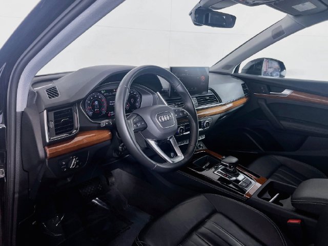 Used 2023 Audi Q5 2.0T Premium Plus w/ Premium Plus Package AWD/4WD image 9
