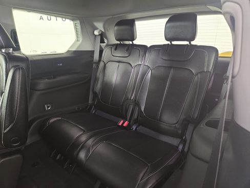 Used 2023 Jeep Grand Cherokee L Limited image 14