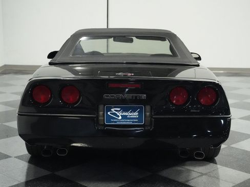 Used 1986 Chevrolet Corvette Convertible image 9