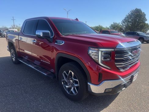 Used 2025 GMC Sierra 1500 SLT w/ SLT Premium Package AWD/4WD image 4