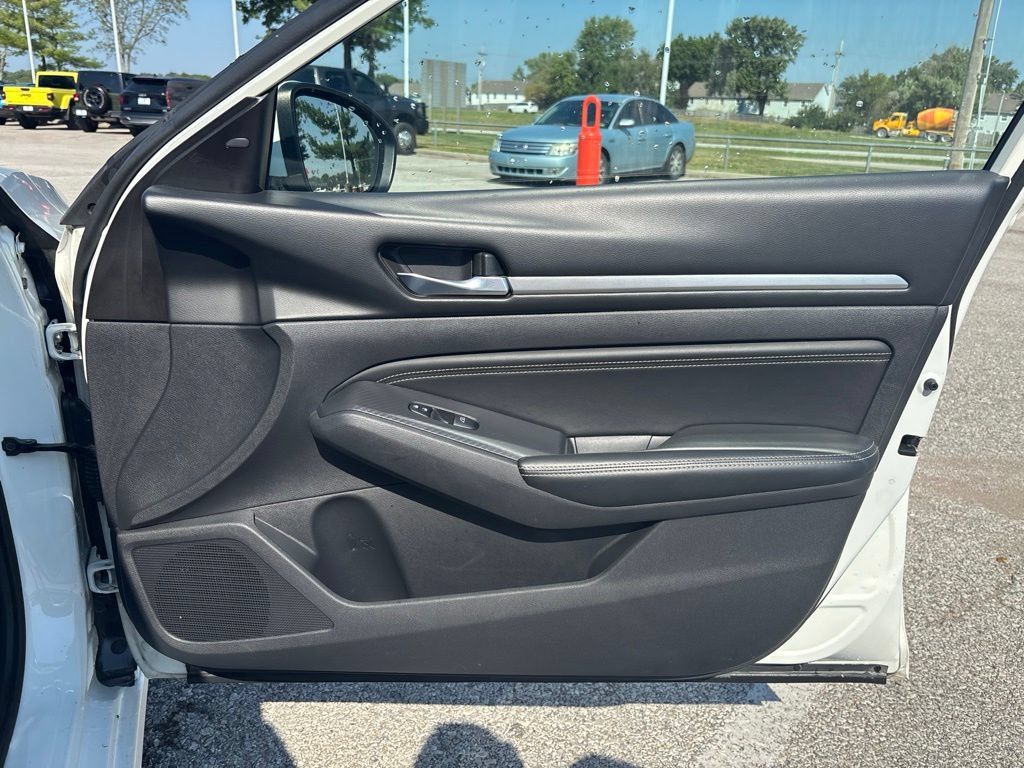Used 2019 Nissan Altima 2.5 SV AWD/4WD image 25