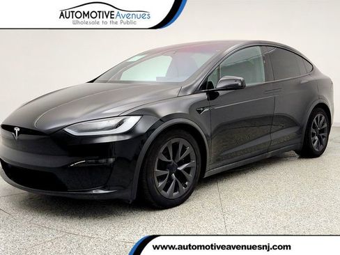 Used 2024 Tesla Model X AWD w/ Falcon Wing Doors & 20' image 1