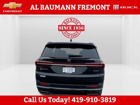 Used 2025 Buick Enclave Preferred image 9