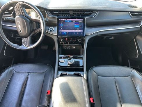 Used 2022 Jeep Grand Cherokee L Limited AWD/4WD image 23