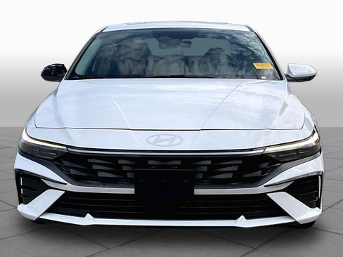 Used 2025 Hyundai Elantra SEL w/ Cargo Package FWD image 4