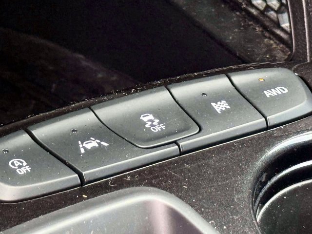 Used 2023 Chevrolet TrailBlazer LT w/ Convenience Package AWD/4WD image 29