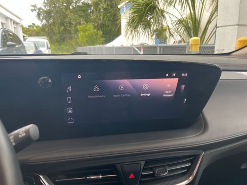 Used 2025 Buick Encore GX Preferred image 32