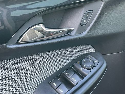 Used 2024 Chevrolet TrailBlazer LT w/ Convenience Package FWD image 6