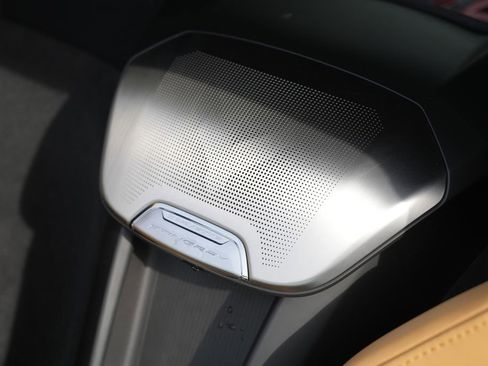 Used 2021 Chevrolet Corvette Stingray Preferred Cpe w/ Engine Appearance Package image 91