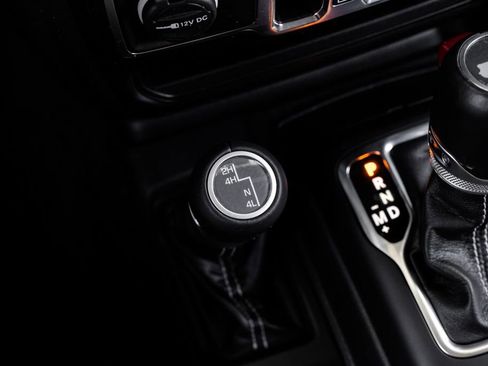 Used 2022 Jeep Wrangler Unlimited Sahara w/ Cold Weather Group image 39