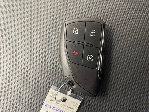 New 2026 Chevrolet Equinox LT w/ Safety and Technology Package AWD/4WD image 17