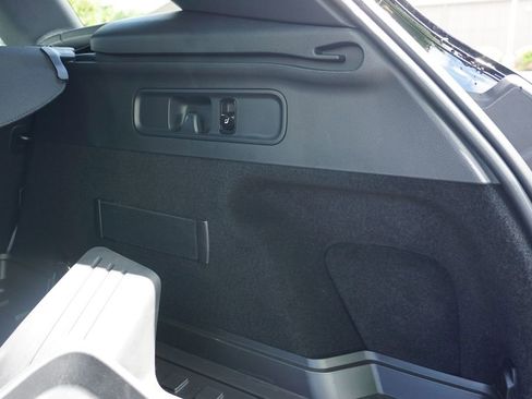 Used 2026 Mercedes-Benz GLC 300 4MATIC image 57