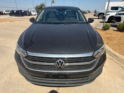 Used 2023 Volkswagen Jetta SE w/ Panoramic Sunroof Package FWD image 8