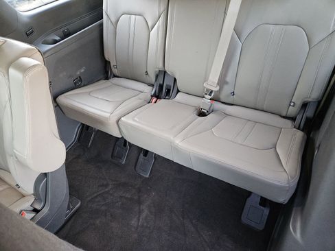 Used 2021 Ford Expedition Limited image 34