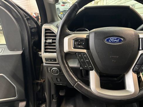 Used 2018 Ford F250 Lariat w/ Lariat Value Package AWD/4WD image 14