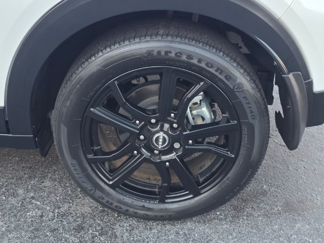 Certified 2023 Nissan Kicks SR FWD image 15
