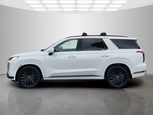 Used 2024 Hyundai Palisade Calligraphy image 4