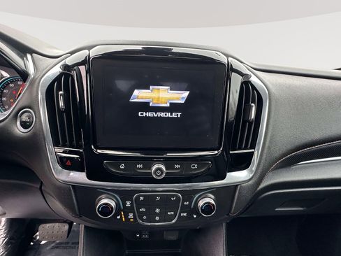 Certified 2023 Chevrolet Traverse RS image 9